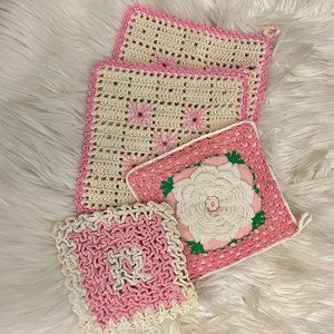 Vintage Crochet oven mitts/pot holders bundle of 4
